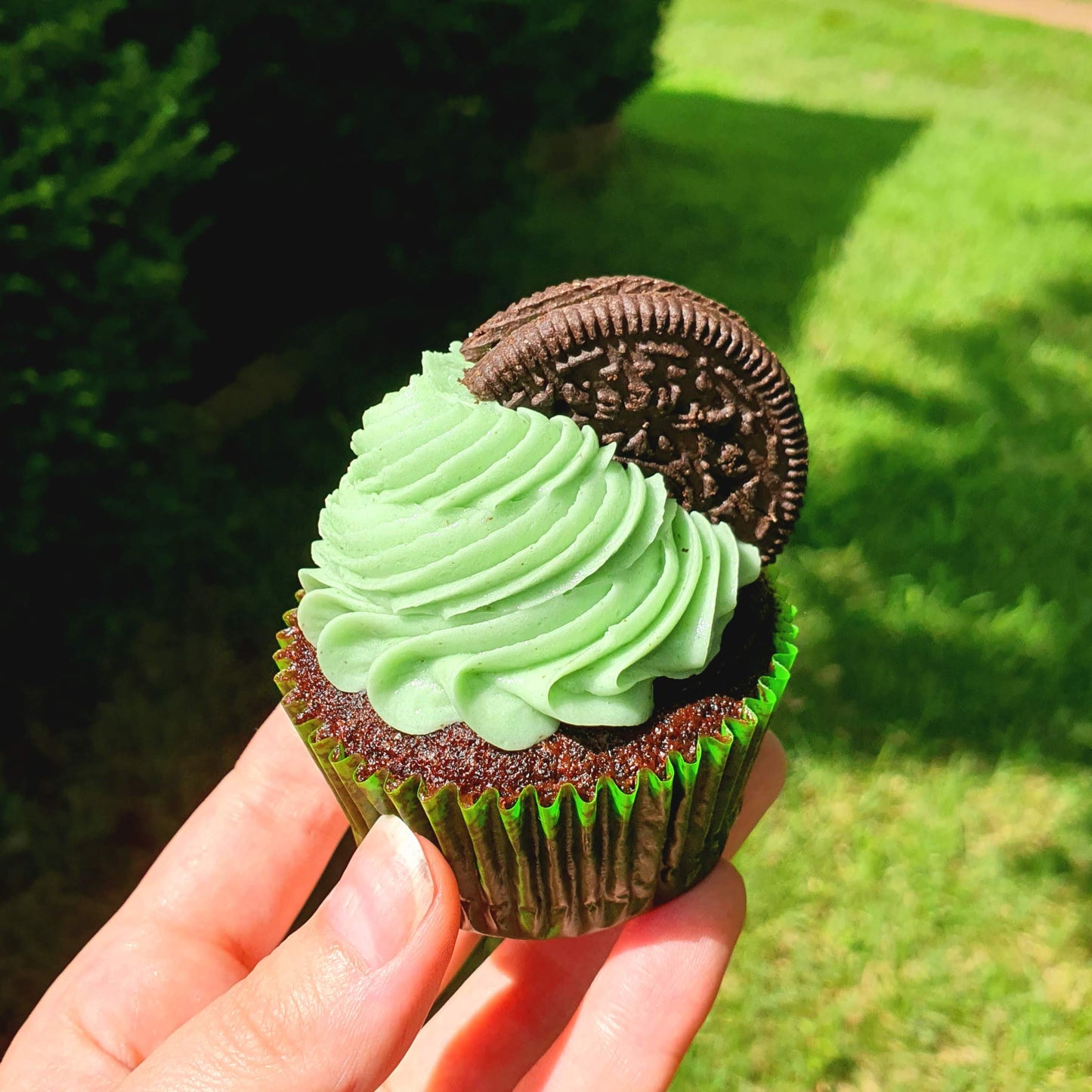 Mint Cookies & Cream Cupcakes