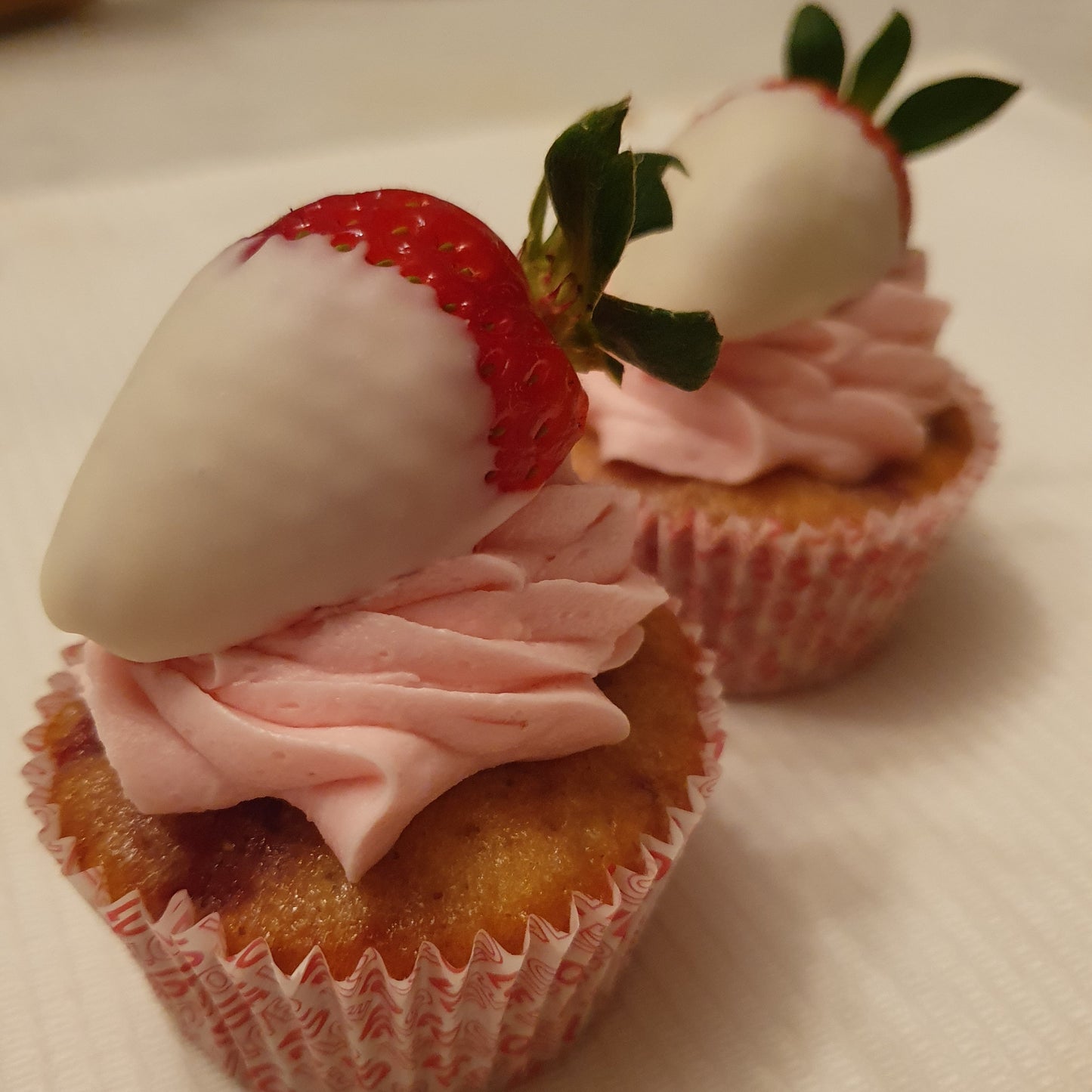 White Chocolate-covered Strawberry Cupcakes