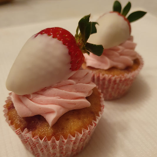 White Chocolate-covered Strawberry Cupcakes